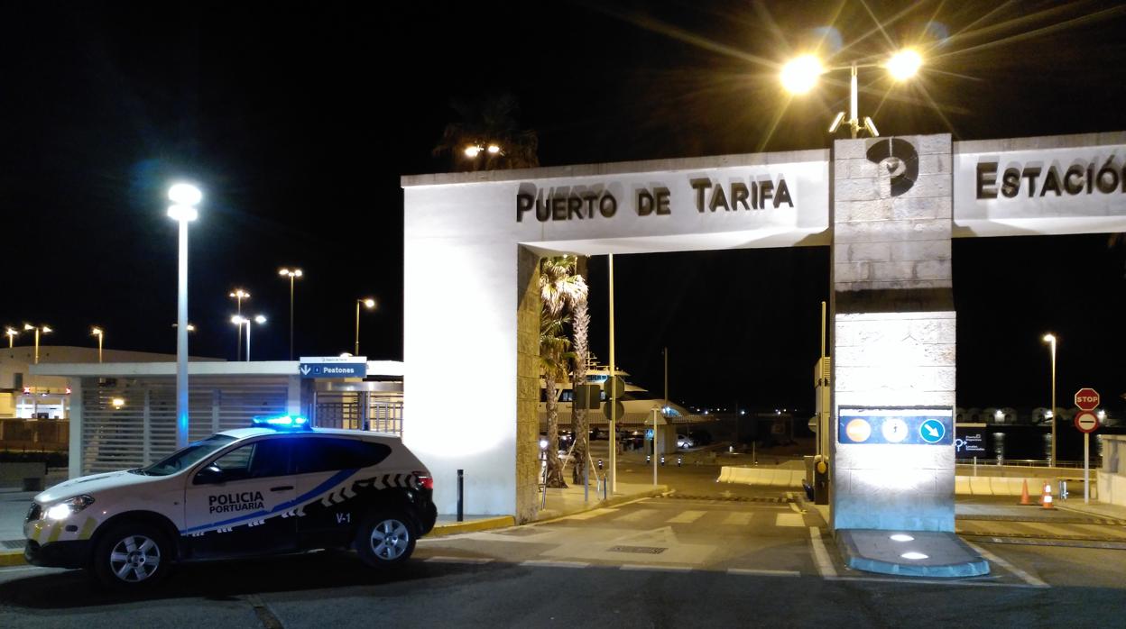 Acceso al puerto de Tarifa, junto al que sucedieron los hechos