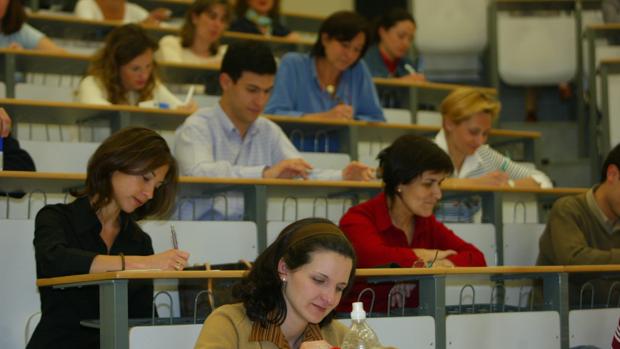 Oposiciones Medicina Andalucía: casi 9.000 aspirantes optan a las 809 plazas de medicina de familia y pediatría