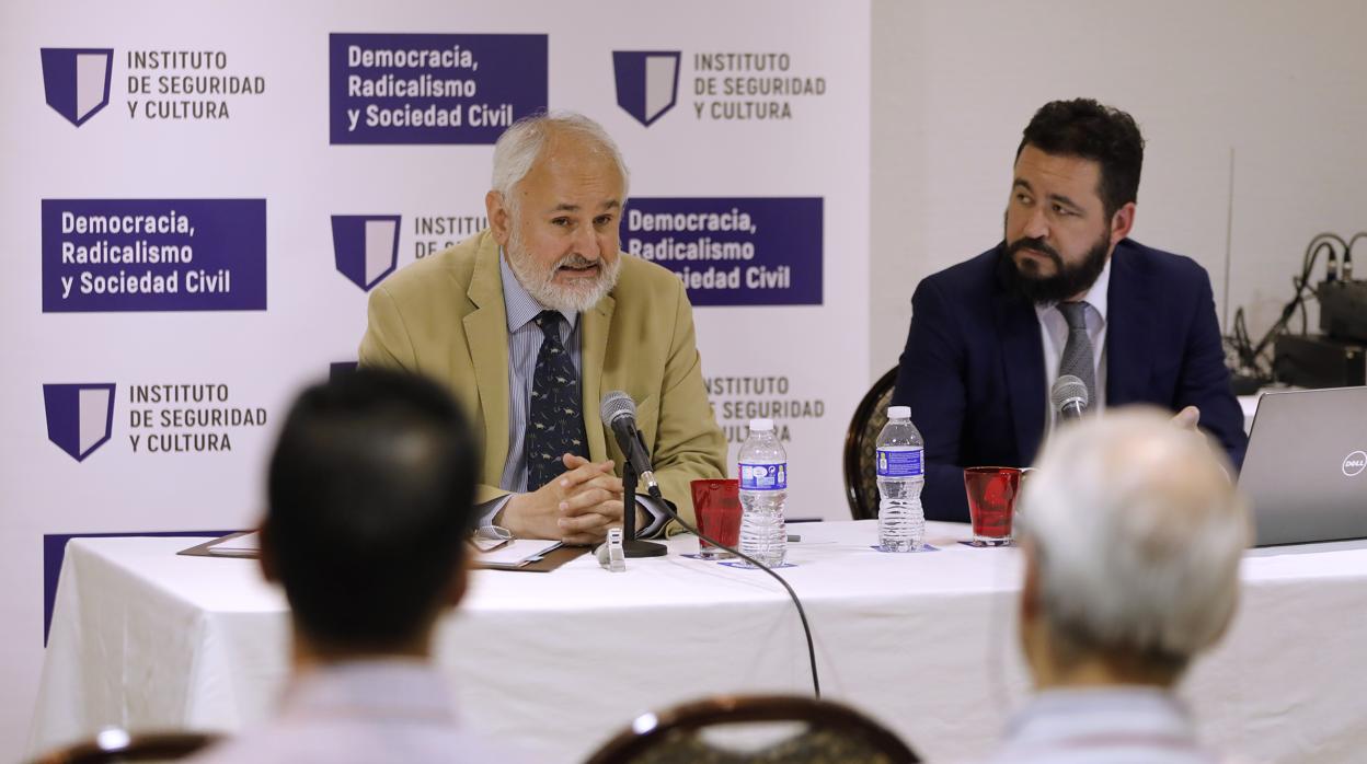 Florentino Portero, ayer durante la charla que ofreció en Córdoba