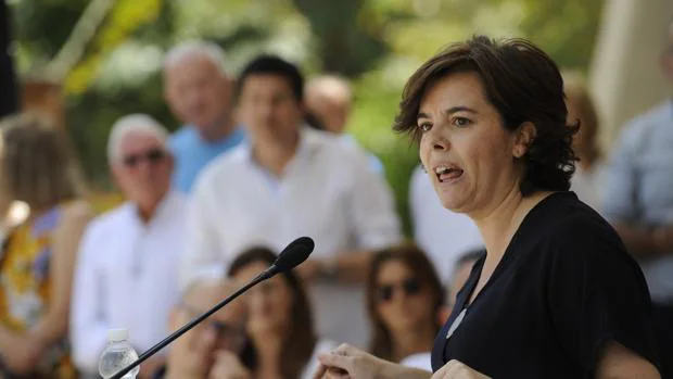 Soraya Sáenz de Santamaría reunirá a la dirección nacional del PP fuera de la sede Génova