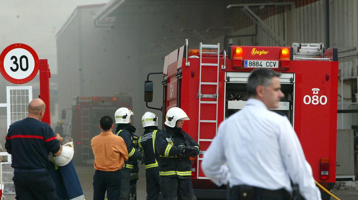 Bomberos de Córdoba en plena actuación