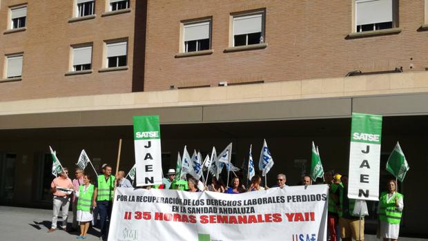 Una enfermera atiende en solitario a 42 parturientas y a sus bebés en un hospital de Jaén