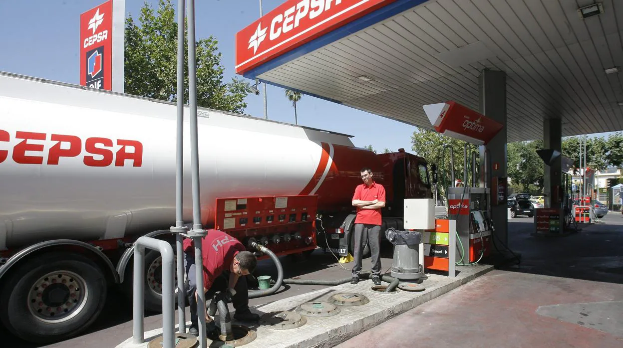 Una gasolinera en Córdoba capital, en una imagen de archivo