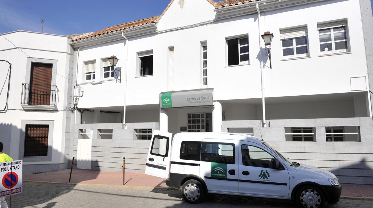 Fachada del centro de salud de Villanueva de Córdoba