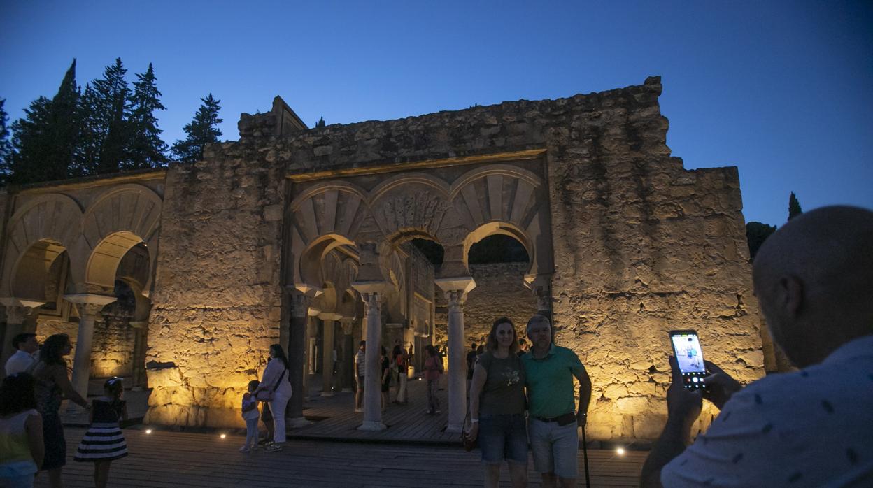 Medina Azahara puede visitarse por la noche en agosto