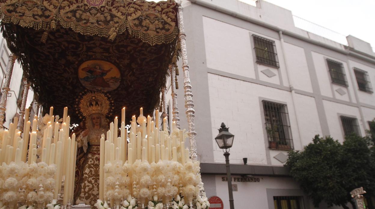 La Reina de los Mártires en el Vía Crucis Magno de 2013