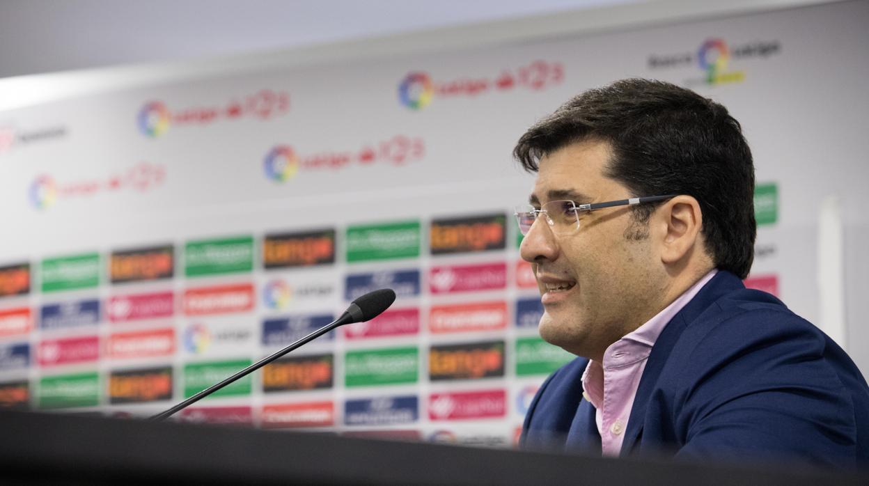 Jesús León durante una rueda de prensa celebrada en El Arcángel