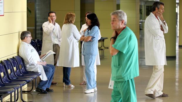 Polémica por la contratación de médicos sin homologar