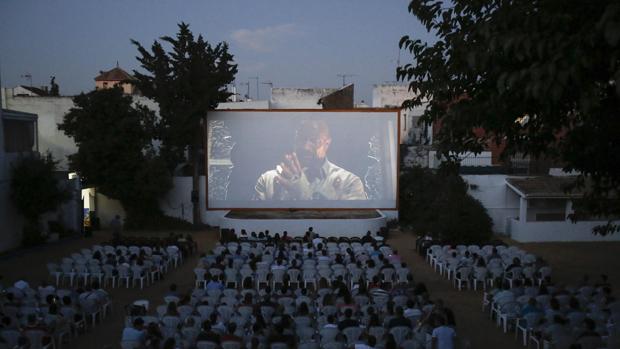 Más de 30.000 espectadores han disfrutado en lo que va de julio del cine de verano en Córdoba