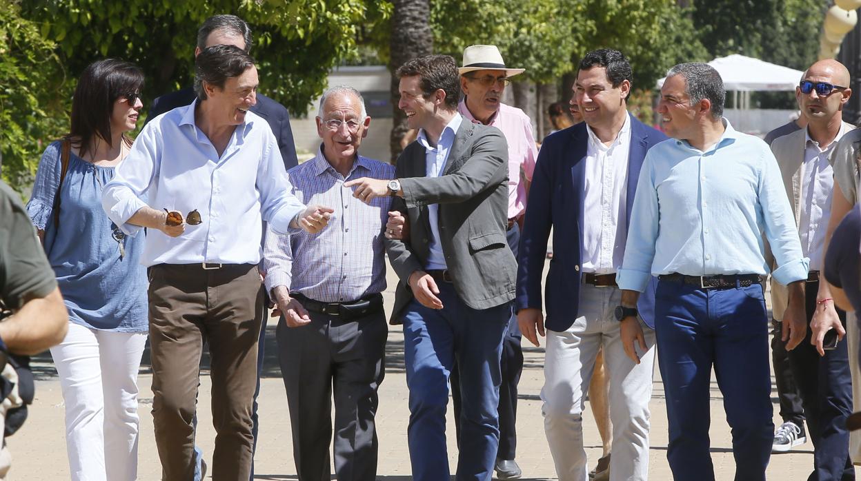 En Córdoba, el presidente del PP, Pablo Casado, y el presidente del PP-A, Juanma Moreno