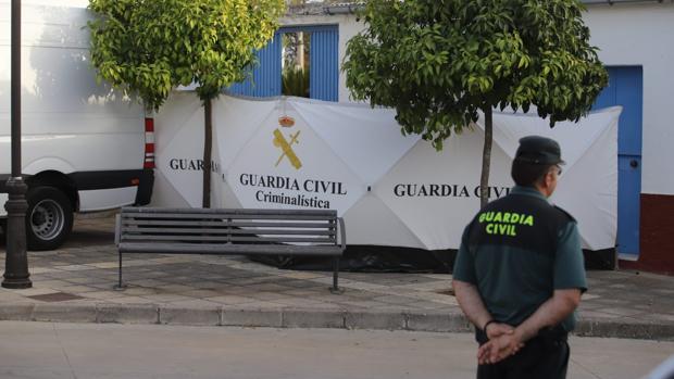 Un detenido por el hallazgo del cadáver enterrado en su vivienda de Córdoba