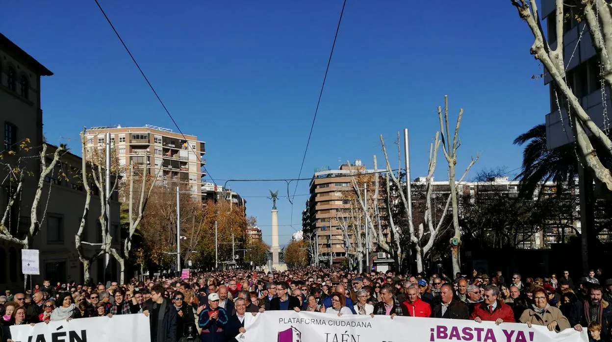 Manifestaciión organizada por la plataforma Jaén Merece Más para denunciar la discriminacion de la ciudad