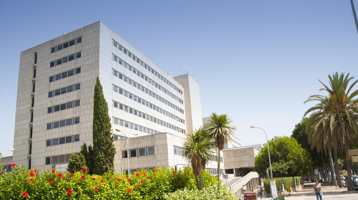 Hospital Materno-Infantil de Málaga donde se encuentra la pequeña