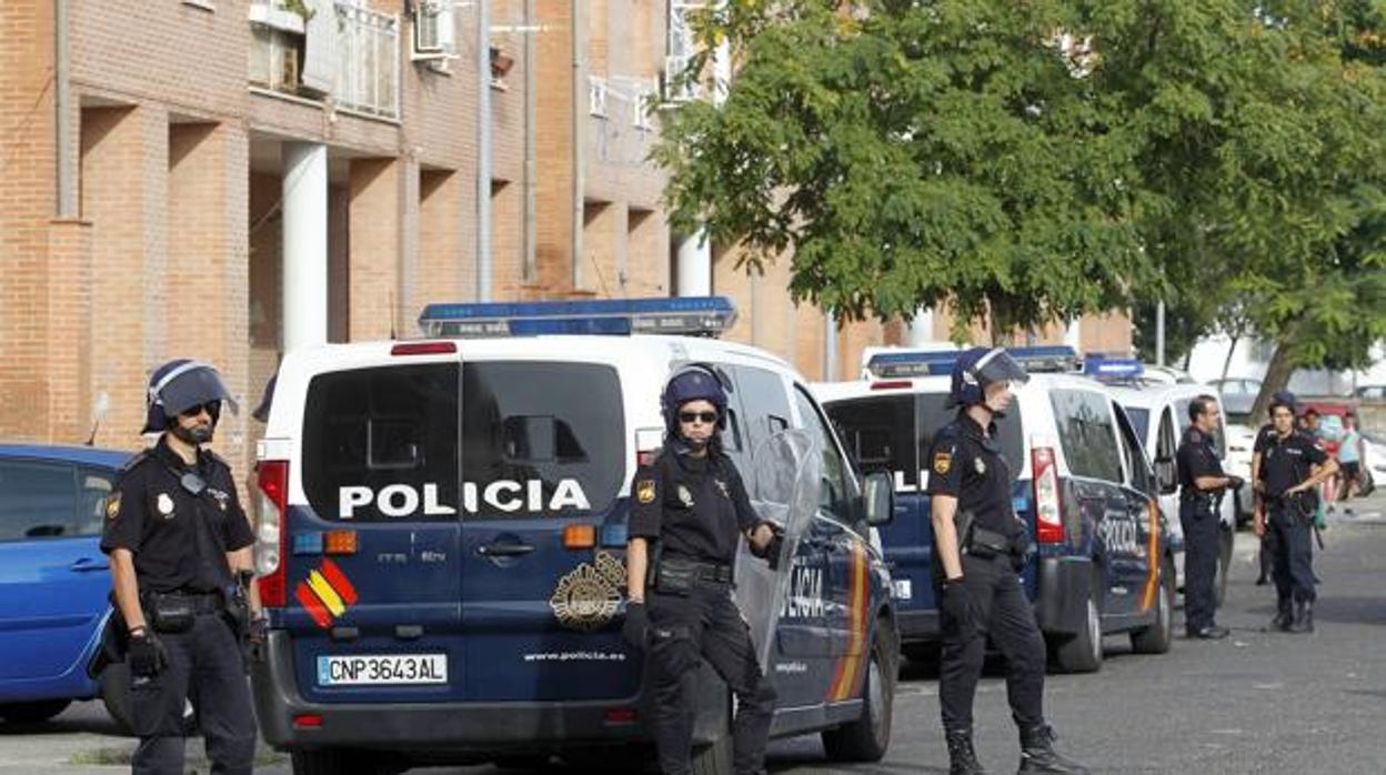 Foto de archivo de la Policía en una operación en Las Palmeras