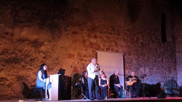 La XVIII Muestra de Teatro de Castro del Río en Córdoba vuelve a llenar su castillo de magia y arte