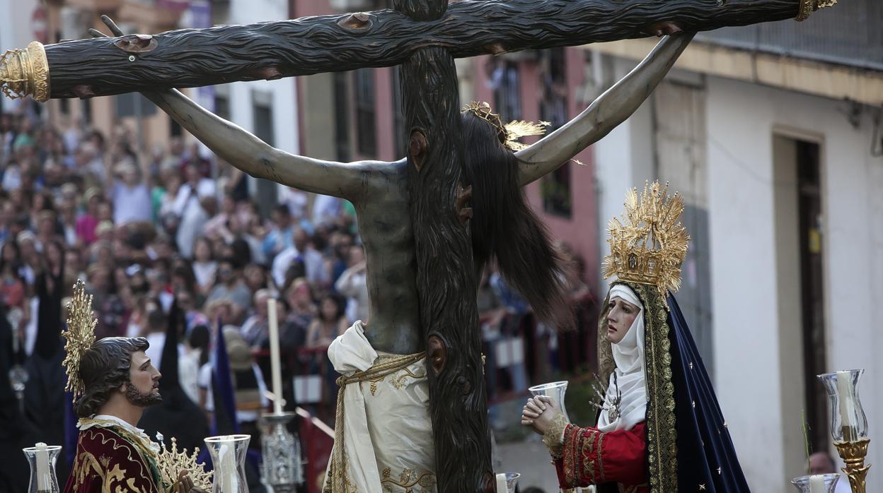 Vista trasera del paso del Cristo de Gracia