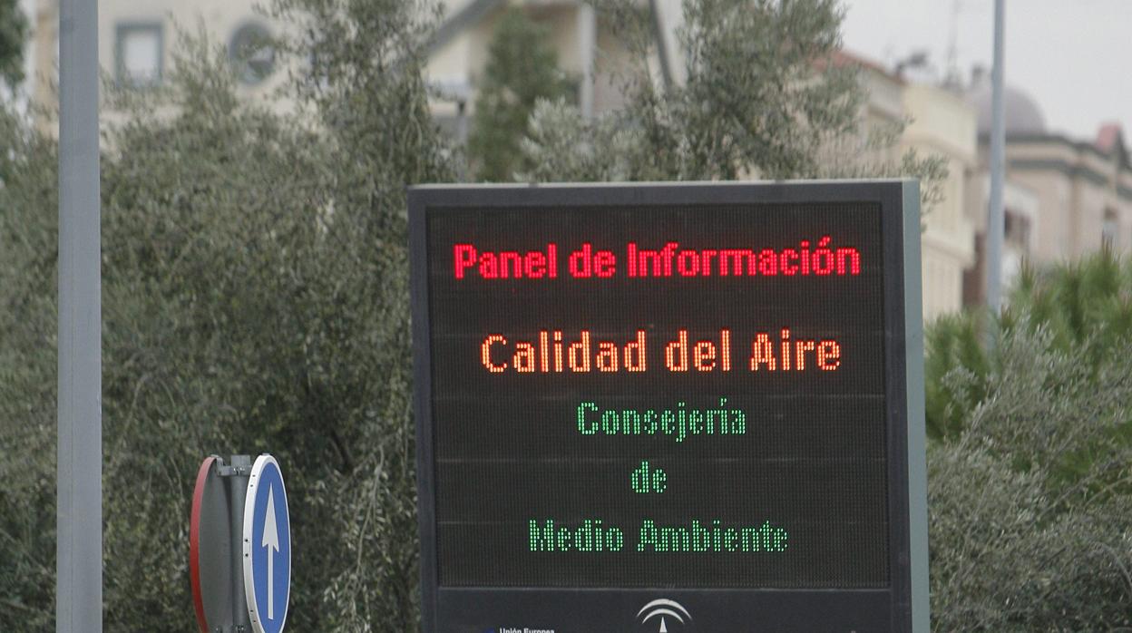 Panel informativo sobre la calidad del aire en Córdoba