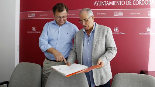 Los dos ediles de Ciudadanos, en la sala de Prensa del Ayuntamiento