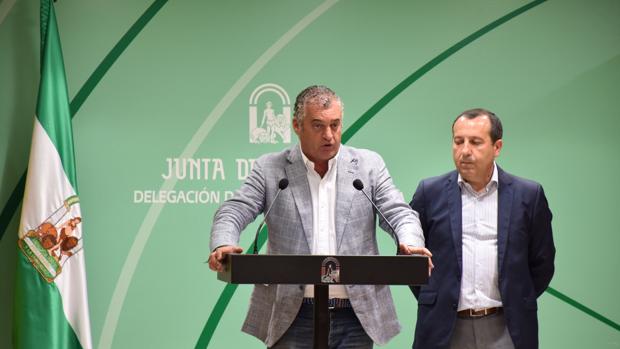 La Junta de Andalucía duplica la duración de sus contratos subvencionados en plena época electoral