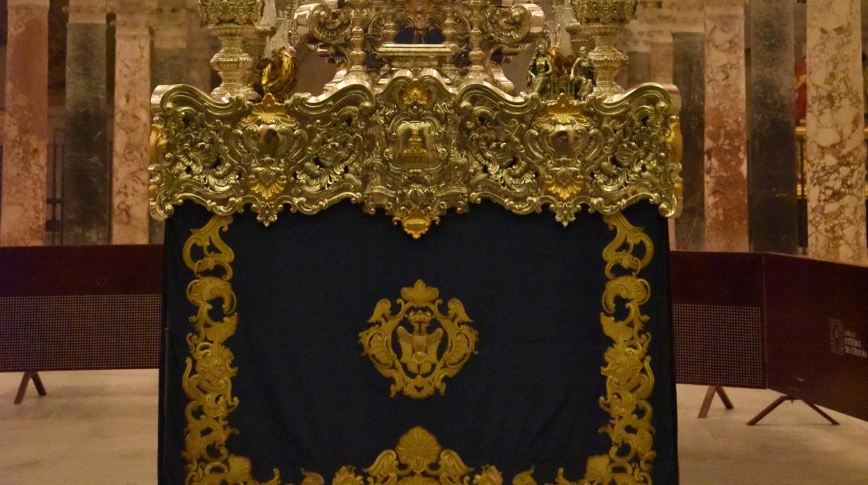 Respiradero y faldón frontal de la Virgen de la Fuensanta