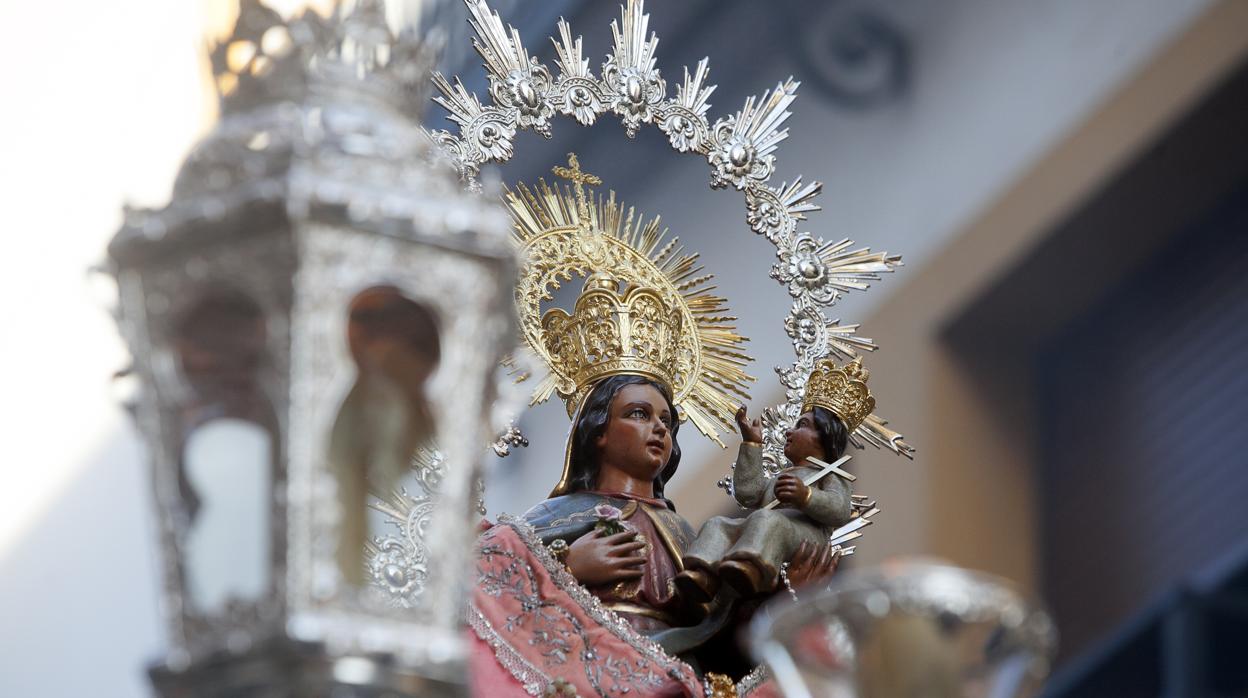 La Virgen de Villaviciosa en su procesión del pasado año