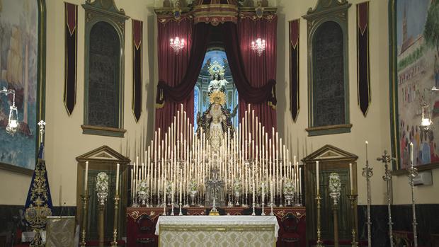 Un altar para realzar «la realeza» de la Virgen de la Piedad de Córdoba