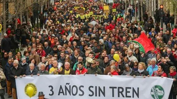 Murcia consigue en 300 días el soterramiento que Granada pide desde hace años