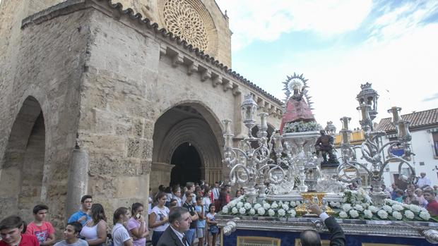 La Policía Local de Córdoba pidió la colaboración de la hermandad de Villaviciosa para garantizar su seguridad