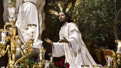 El Señor de la Oración en el Huerto de blanco