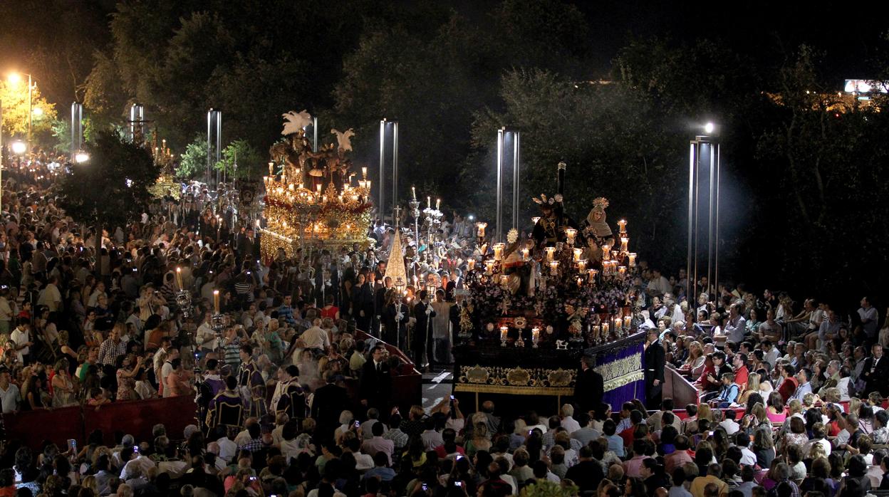 Vista general de la Ronda de Isasa en el Vía Crucis Magno