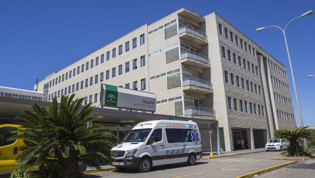 Critican que la reforma del Hospital Juan Ramón Jiménez de Huelva sea un «lavaito» de cara de 242.000 euros