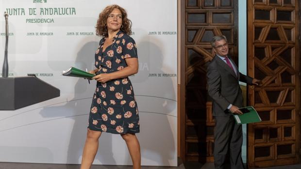 La consejera de Universidad ve a los centros públicos «a salvo» de «incentivos perversos» de la Rey Juan Carlos