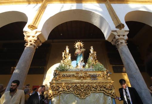 Procesión extraordinaria de María Auxiliadora