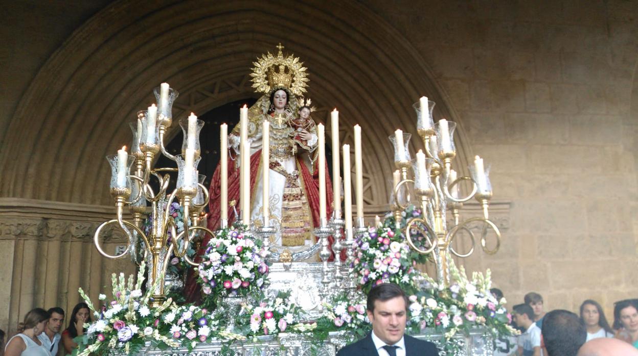 Salida desde San Lorenzo de la Virgen de la Victoria