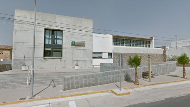 Encierra a los sanitarios de un centro de salud de Huelva porque le pidieron que esperara fuera