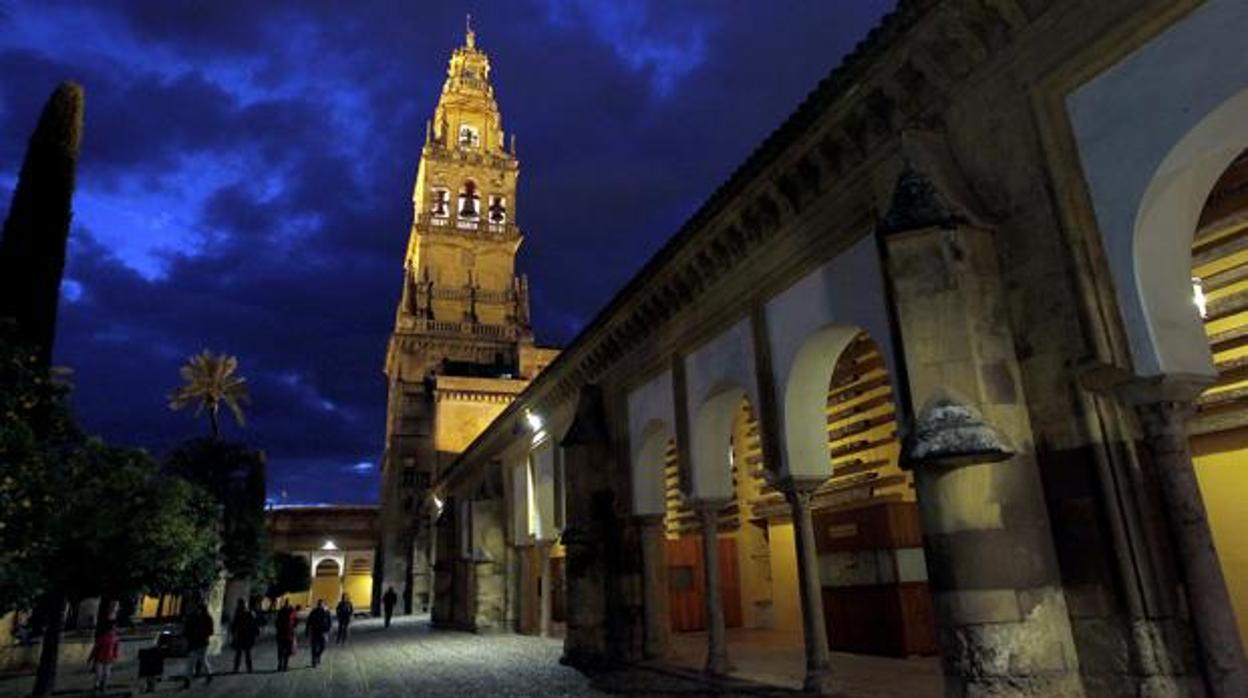 Visitar la Mezquita-Catedral de noche es toda una experiencia