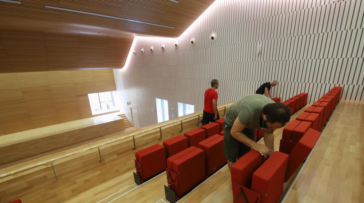 Obras en el salón de actos del Palacio de Congresos de Córdoba