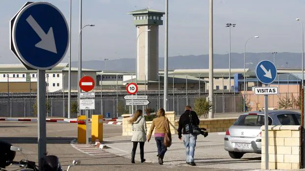 La Guardia Civil neutraliza el «frente de cárceles» yihadista para captar adeptos, entre ellas la de Córdoba