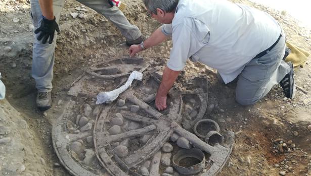 El carro íbero de Montemayor o cuando el vehículo se llevaba a la tumba