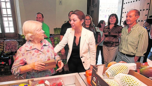 Isabel Ambrosio en un mercado