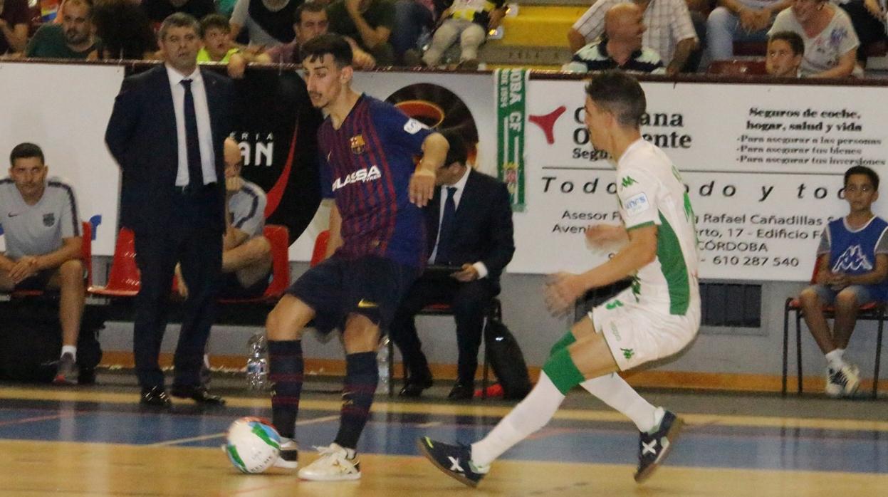 Una acción del Córdoba CF Futsal-Barcelona B de este sábado en el Vista Alegre