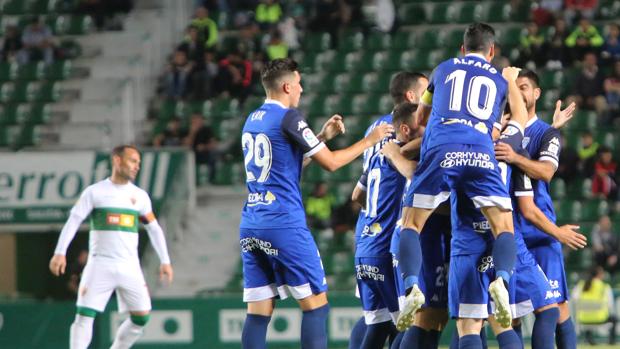 El Córdoba CF rompe el maleficio a domicilio tras golear al Elche CF (1-4) en la Copa del Rey