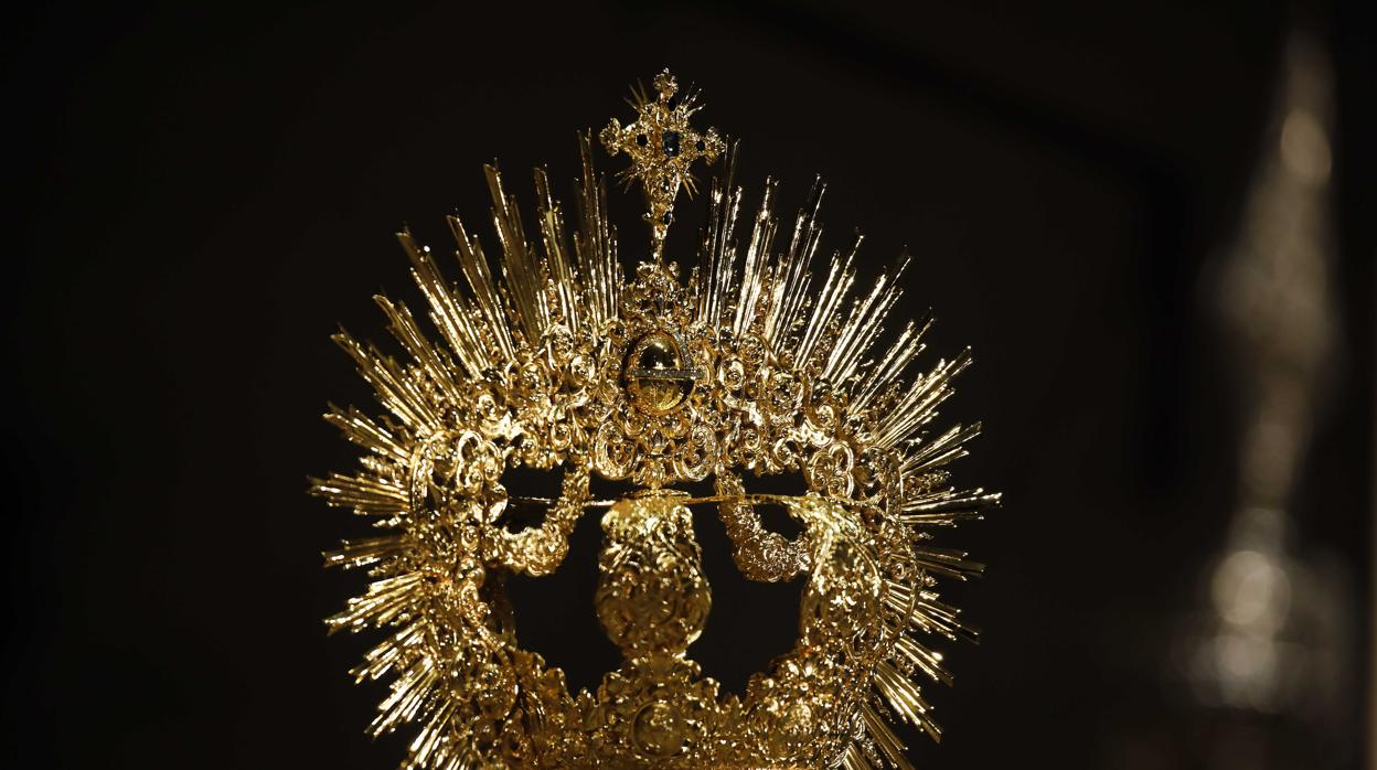 Corona de la Virgen de la Victoria de Sevilla