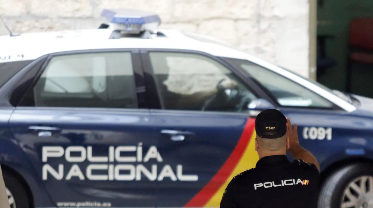 Cuatro policías resultan heridos en Huelva en una aparatosa persecución de un delincuente