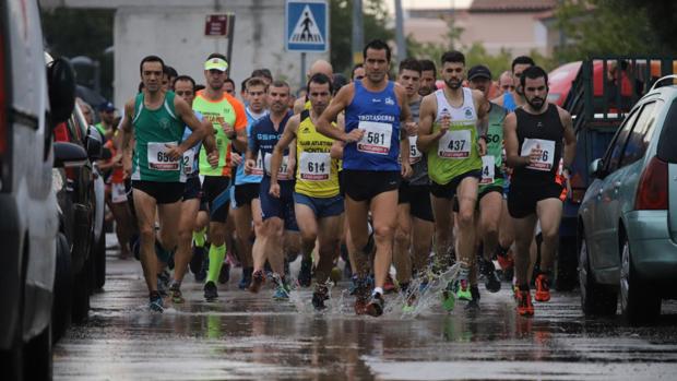 Raquel Hernández y Francisco Javier Pérez vencen la XXXV Carrera Popular de San Rafael de la Albaida