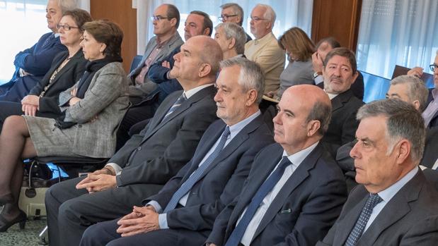 La Fiscalía revela este lunes si mantiene las peticiones de penas en el juicio del caso ERE