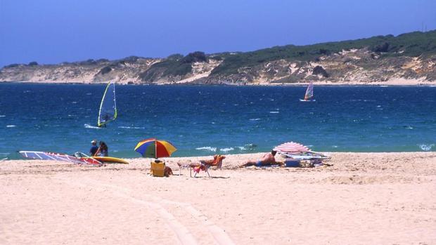 Muere ahogado un bañista en una playa de Tarifa