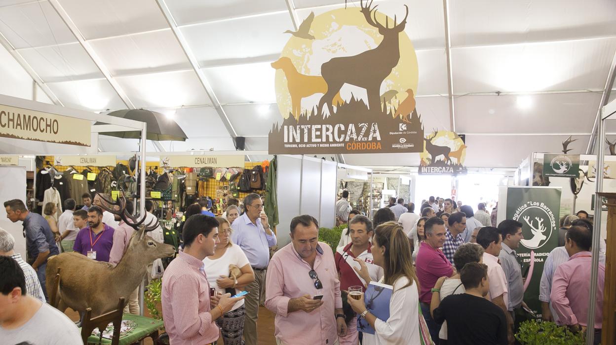 Público en la carpa de Intercaza, en la Diputación de Córdoba