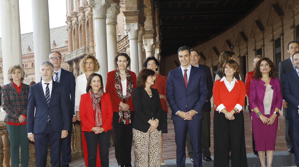 Pedro Sánchez en el Consejo de Ministros celebrado este viernes en Sevilla