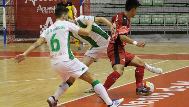 El Córdoba Futsal se reencuentra con la victoria en Murcia